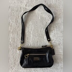 Coach Daisy Y2K Black Patent Leather Shoulder Bag Gold Hardware Heart Charm